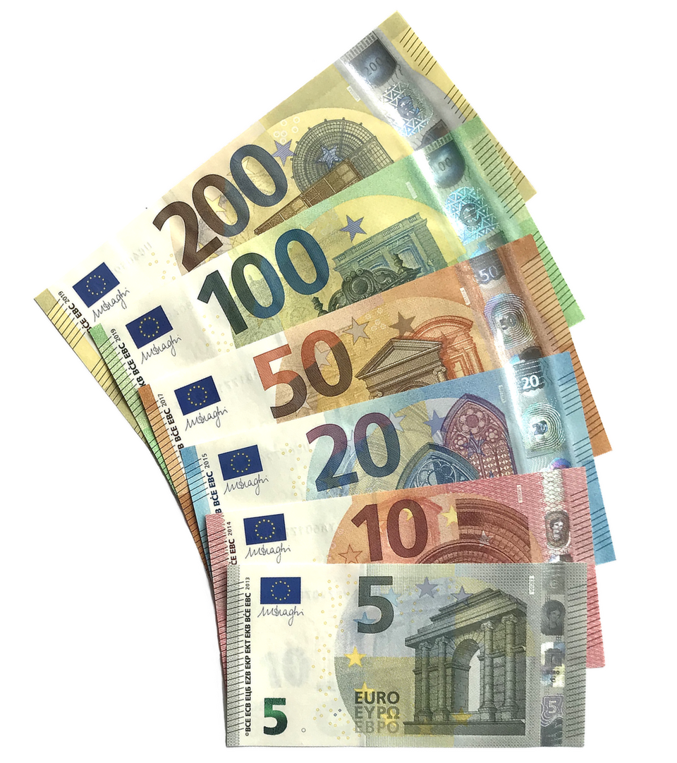 MAȘINI CUMPĂRATE CU 13.100 DE EURO FALȘI: DOSAR CU PERCHEZIȚII ÎN CINCI JUDEȚE