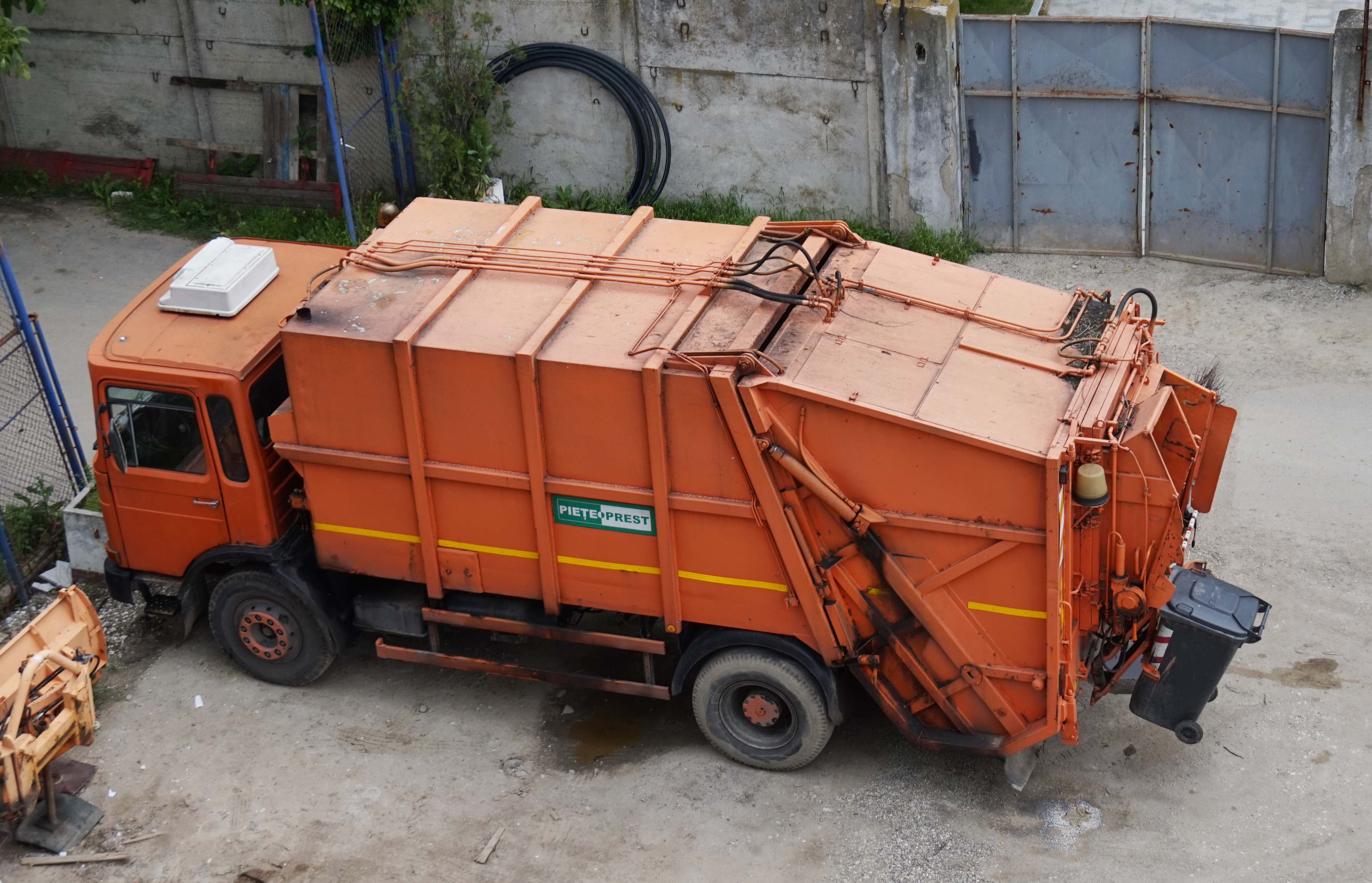 ÎN ACEEAȘI ZI, SOMA A RIDICAT ȘI RECICLABILELE DIN HEMEIUȘ, FÂNTÂNELE ȘI LILIECI